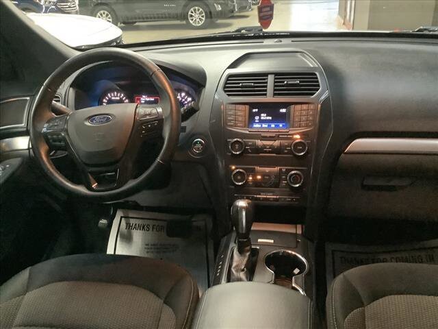 2019 Ford Explorer in Chicago, IL 60659 - 2233237 21