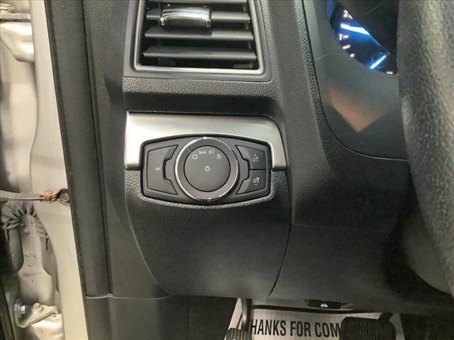 2019 Ford Explorer in Chicago, IL 60659 - 2233237 11