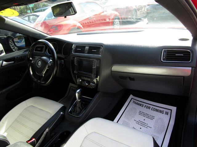 2016 Volkswagen Jetta in Tampa, FL 33604-6914 - 2234124 69