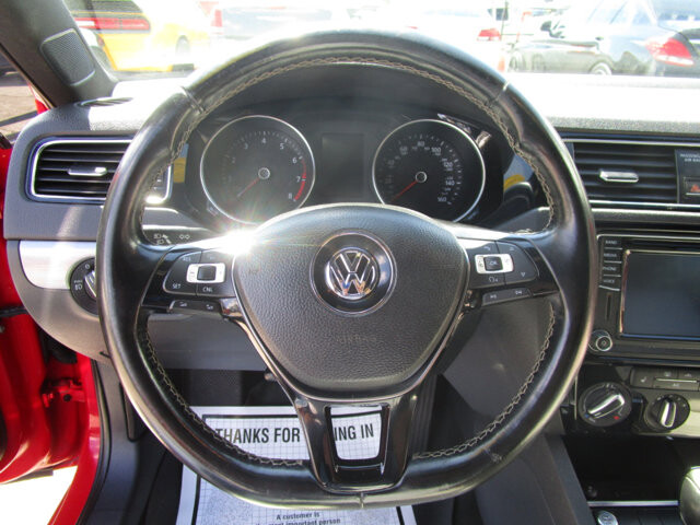2016 Volkswagen Jetta in Tampa, FL 33604-6914 - 2234124 33