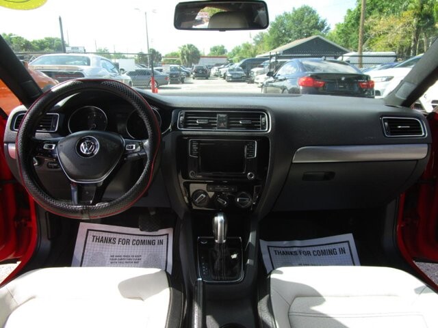 2016 Volkswagen Jetta in Tampa, FL 33604-6914 - 2234124 3