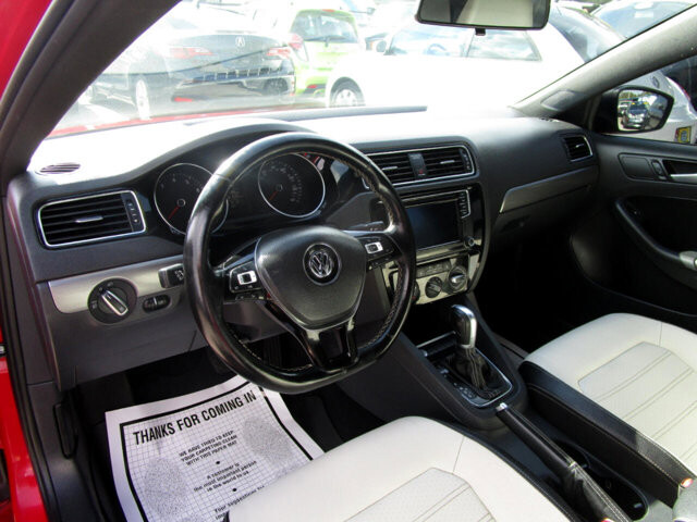 2016 Volkswagen Jetta in Tampa, FL 33604-6914 - 2234124 70