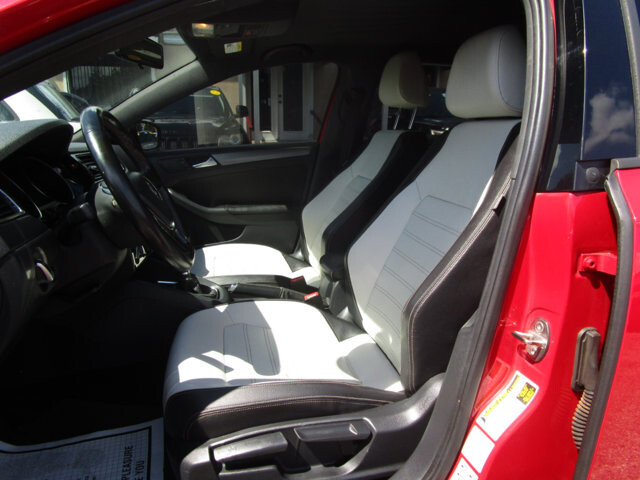 2016 Volkswagen Jetta in Tampa, FL 33604-6914 - 2234124 37