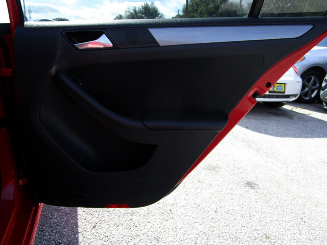 2016 Volkswagen Jetta in Tampa, FL 33604-6914 - 2234124 76