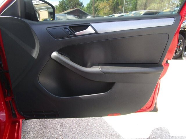 2016 Volkswagen Jetta in Tampa, FL 33604-6914 - 2234124 16