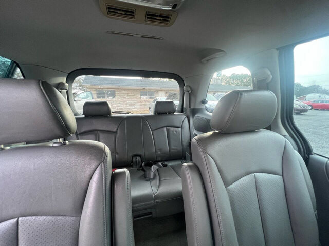 2006 Mazda MPV in Hickory, NC 28602-5144 - 2235106 10