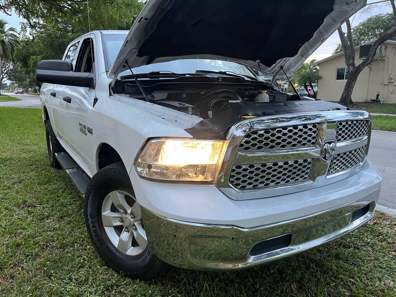 2015 RAM 1500 in Hollywood, FL 33023-1906 - 2235329 19