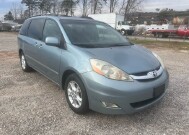 2006 Toyota Sienna in Hickory, NC 28602-5144 - 2235607 1