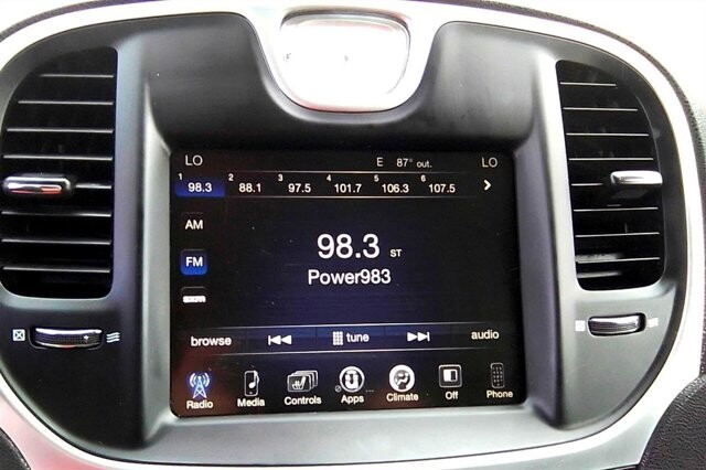 2015 Chrysler 300 in tucson, AZ 85719 - 2236611 12