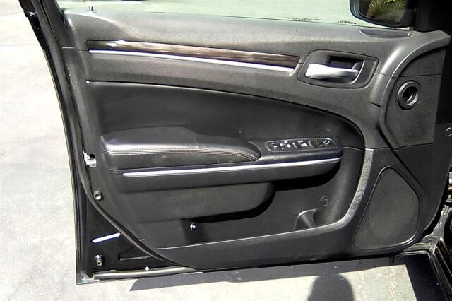 2015 Chrysler 300 in tucson, AZ 85719 - 2236611 16