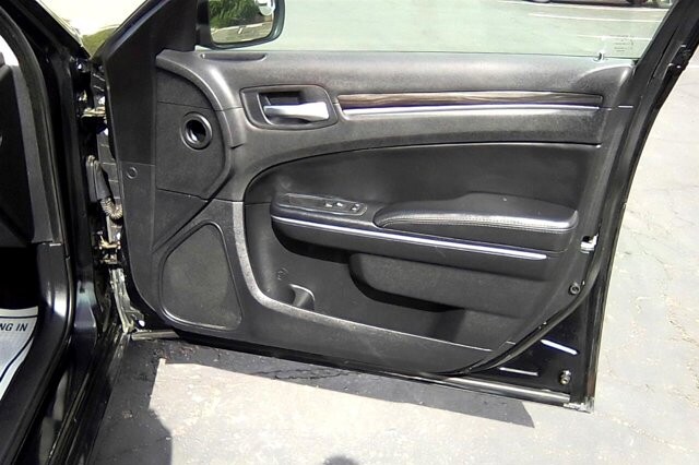 2015 Chrysler 300 in tucson, AZ 85719 - 2236611 18