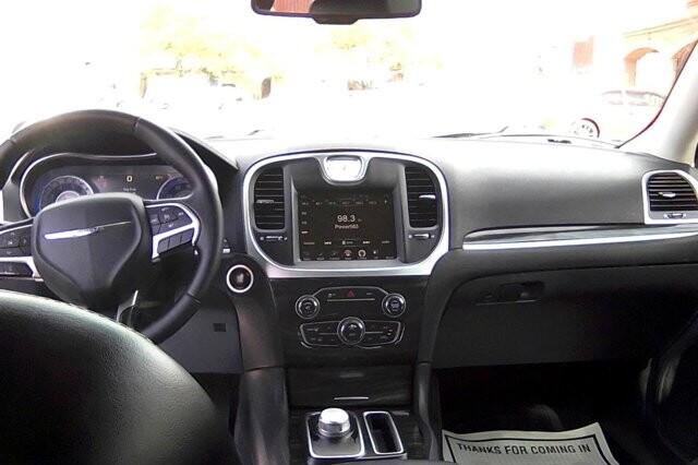 2015 Chrysler 300 in tucson, AZ 85719 - 2236611 26