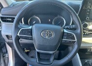 2022 Toyota Highlander in Pinellas Park, FL 33781 - 2237504 9