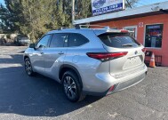 2022 Toyota Highlander in Pinellas Park, FL 33781 - 2237504 3