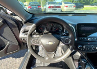2019 Chevrolet Malibu in Columbus, IN 47201 - 2237989 37