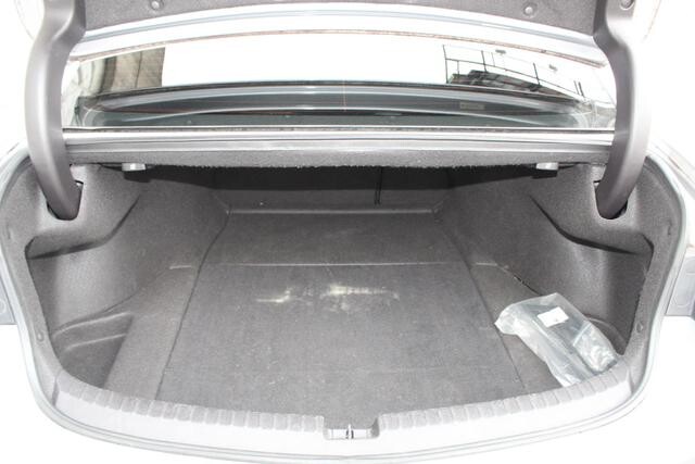 2018 Acura TLX in Decatur, GA 30032 - 2238119 84