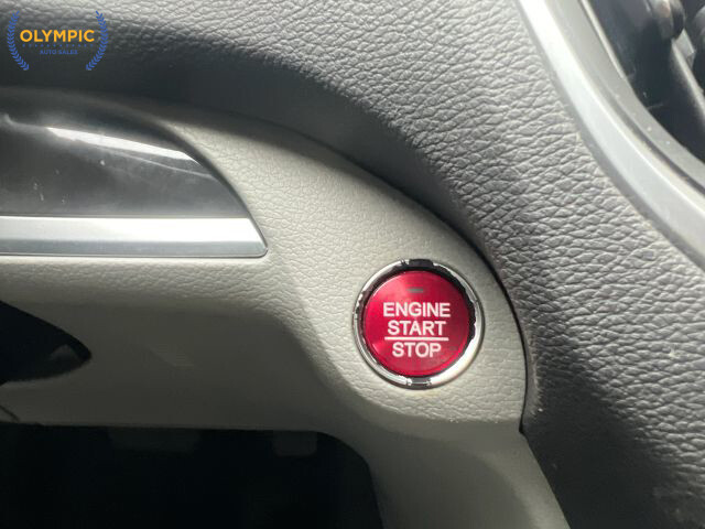 2018 Acura TLX in Decatur, GA 30032 - 2238119 30