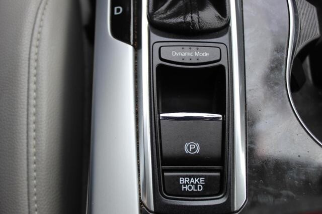 2018 Acura TLX in Decatur, GA 30032 - 2238119 69