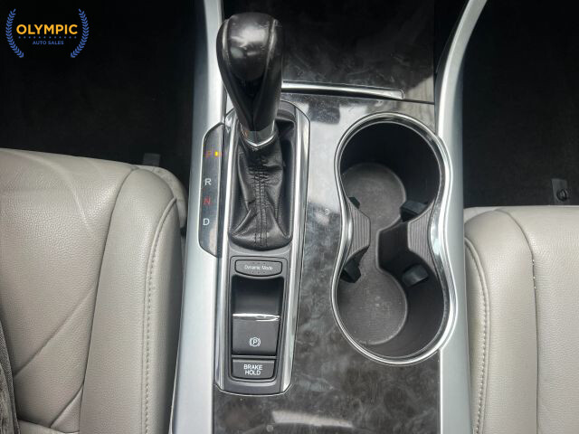 2018 Acura TLX in Decatur, GA 30032 - 2238119 31