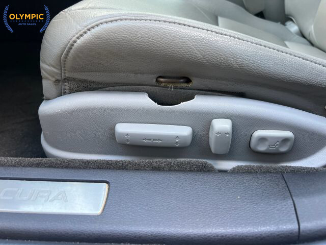 2018 Acura TLX in Decatur, GA 30032 - 2238119 34