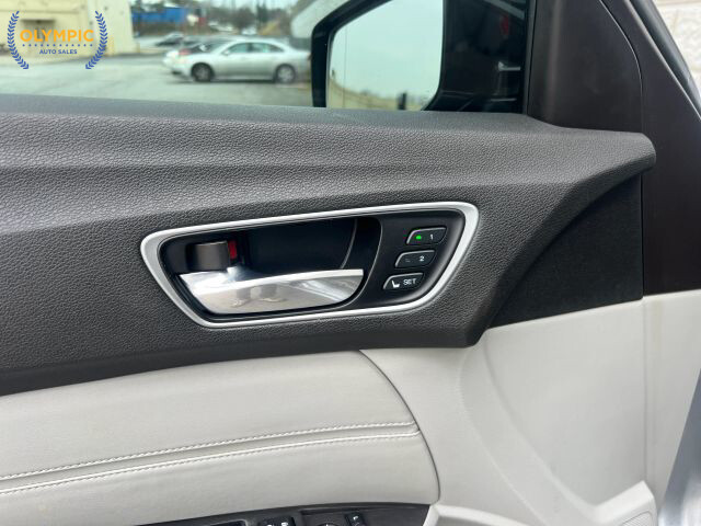 2018 Acura TLX in Decatur, GA 30032 - 2238119 32