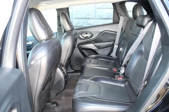 2019 Jeep Cherokee in Decatur, GA 30032 - 2238121 147