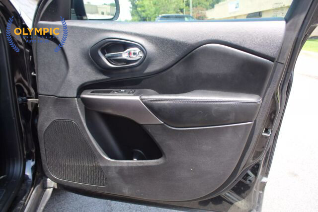 2019 Jeep Cherokee in Decatur, GA 30032 - 2238121 78