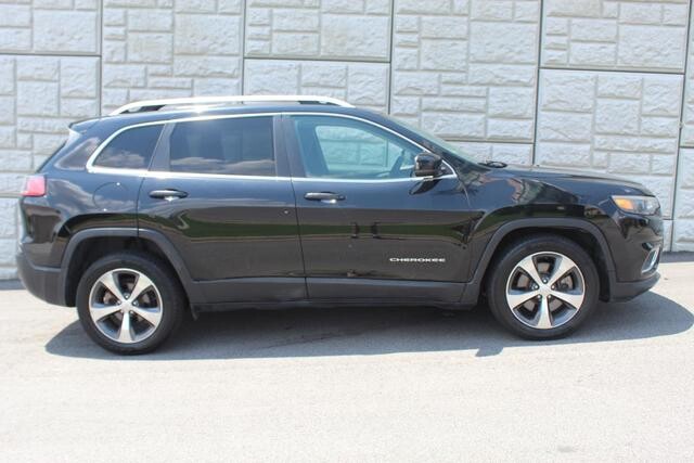 2019 Jeep Cherokee in Decatur, GA 30032 - 2238121 90