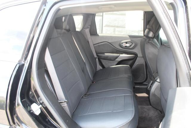 2019 Jeep Cherokee in Decatur, GA 30032 - 2238121 112