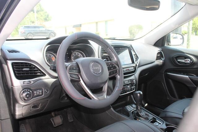 2019 Jeep Cherokee in Decatur, GA 30032 - 2238121 95