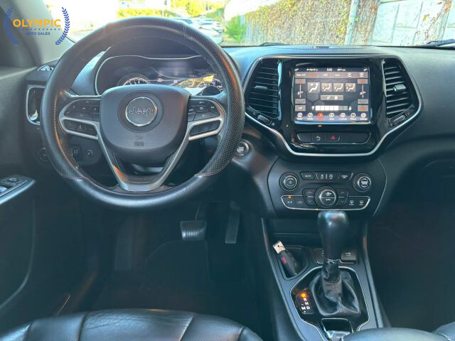 2019 Jeep Cherokee in Decatur, GA 30032 - 2238121 20