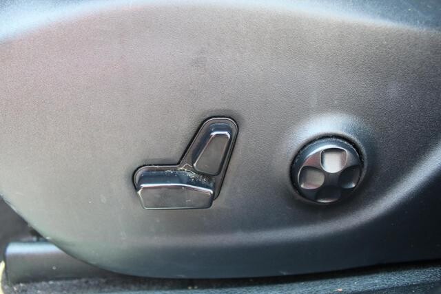 2019 Jeep Cherokee in Decatur, GA 30032 - 2238121 113