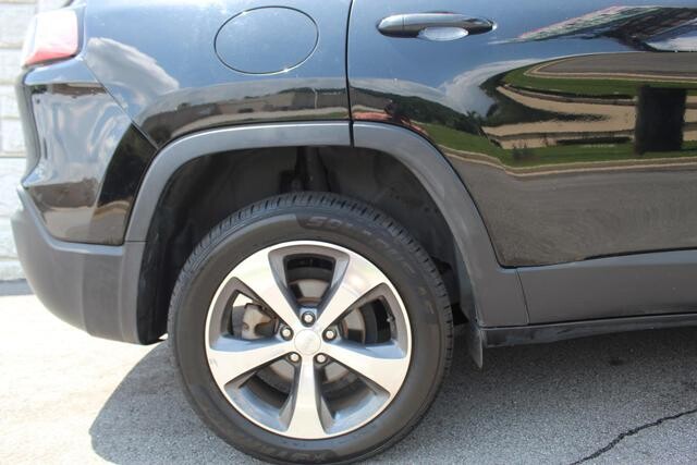 2019 Jeep Cherokee in Decatur, GA 30032 - 2238121 94