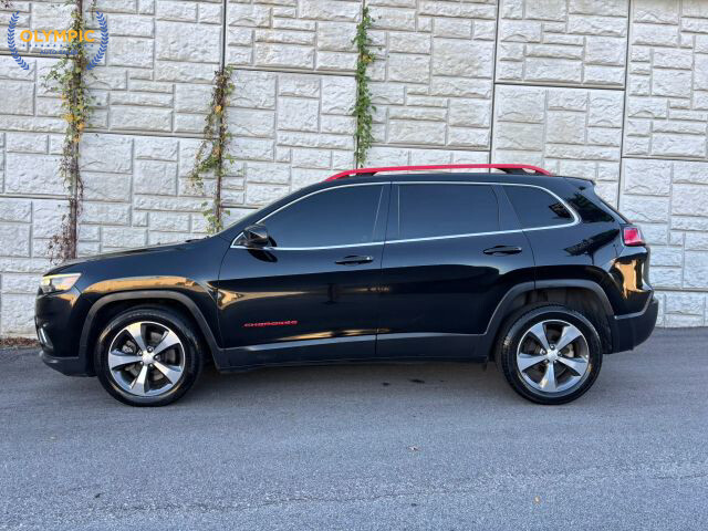2019 Jeep Cherokee in Decatur, GA 30032 - 2238121 7