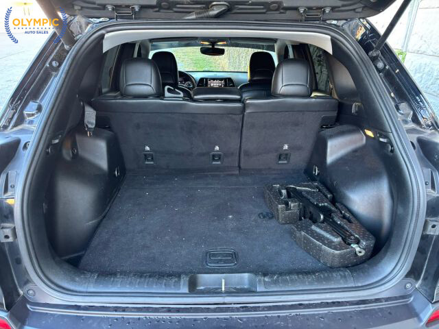 2019 Jeep Cherokee in Decatur, GA 30032 - 2238121 45