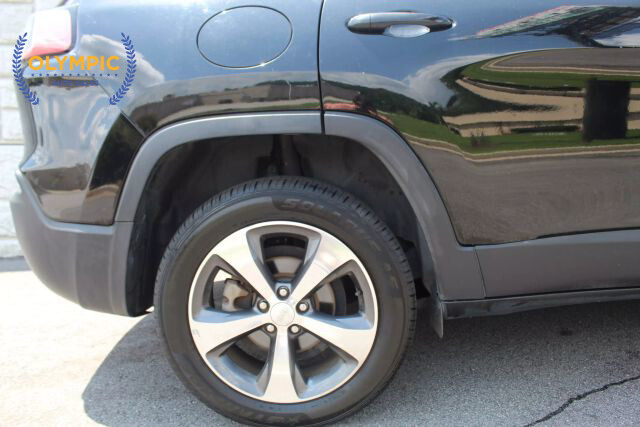 2019 Jeep Cherokee in Decatur, GA 30032 - 2238121 57