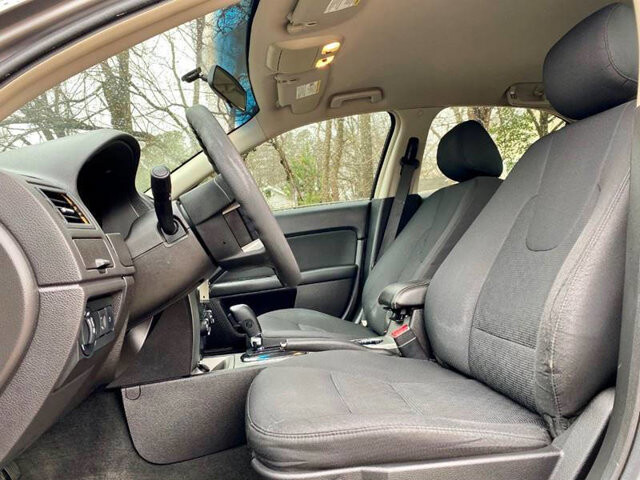 2012 Ford Fusion in Commerce, GA 30529 - 2238608 7