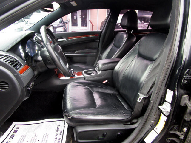 2013 Chrysler 300 in Tampa, FL 33604-6914 - 2244799 61