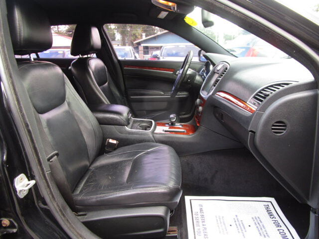 2013 Chrysler 300 in Tampa, FL 33604-6914 - 2244799 34