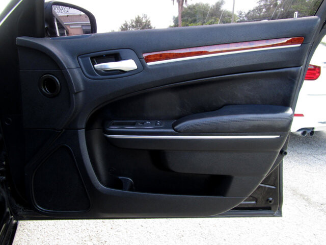 2013 Chrysler 300 in Tampa, FL 33604-6914 - 2244799 14