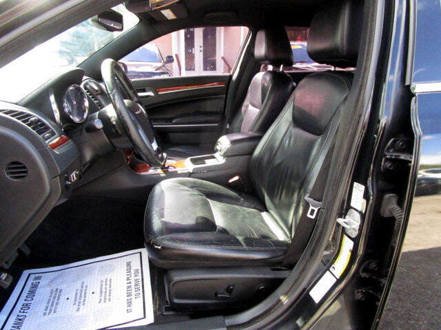 2013 Chrysler 300 in Tampa, FL 33604-6914 - 2244799 7