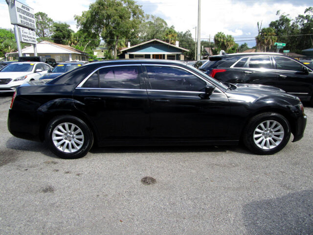 2013 Chrysler 300 in Tampa, FL 33604-6914 - 2244799 26