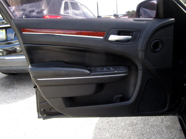 2013 Chrysler 300 in Tampa, FL 33604-6914 - 2244799 13