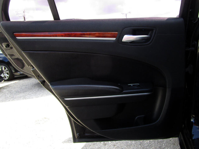 2013 Chrysler 300 in Tampa, FL 33604-6914 - 2244799 15