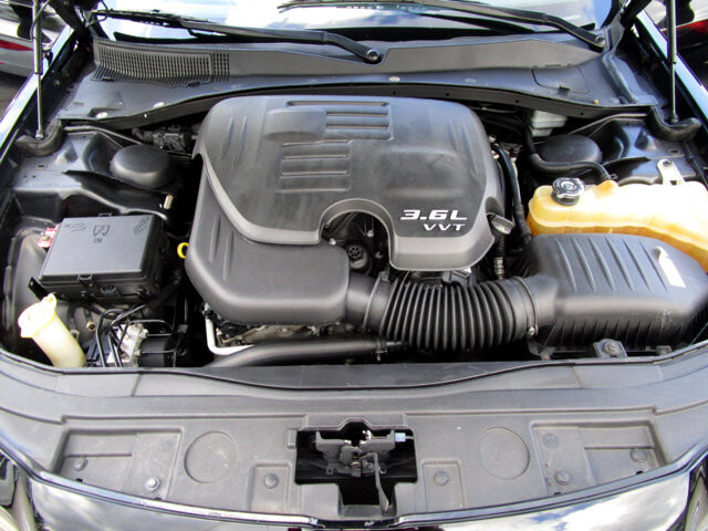 2013 Chrysler 300 in Tampa, FL 33604-6914 - 2244799 19