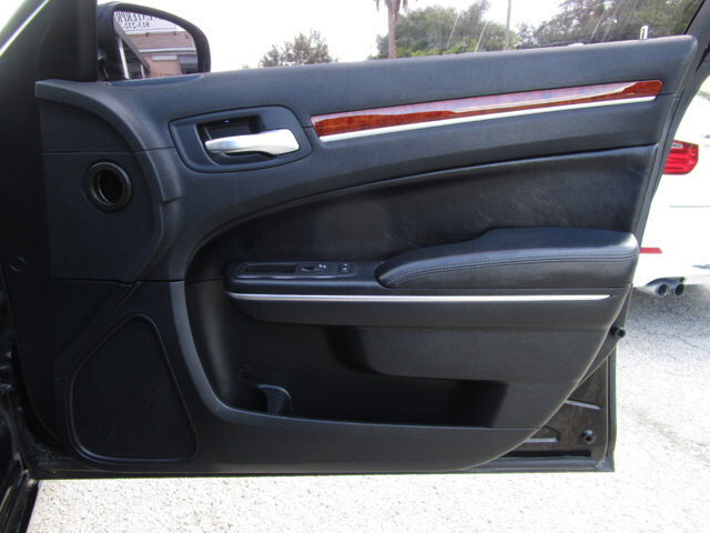 2013 Chrysler 300 in Tampa, FL 33604-6914 - 2244799 42