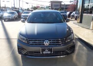 2017 Volkswagen Passat in Pasadena, TX 77504 - 2279784 10