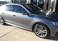 2017 Volkswagen Passat in Pasadena, TX 77504 - 2279784 32
