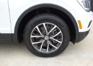 2019 Volkswagen Tiguan in Pasadena, TX 77504 - 2279797 42