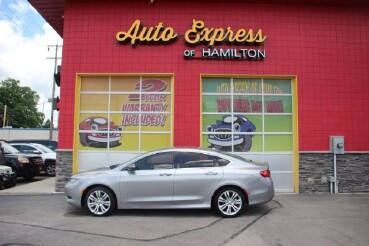 2015 Chrysler 200 in Hamilton, OH 45015